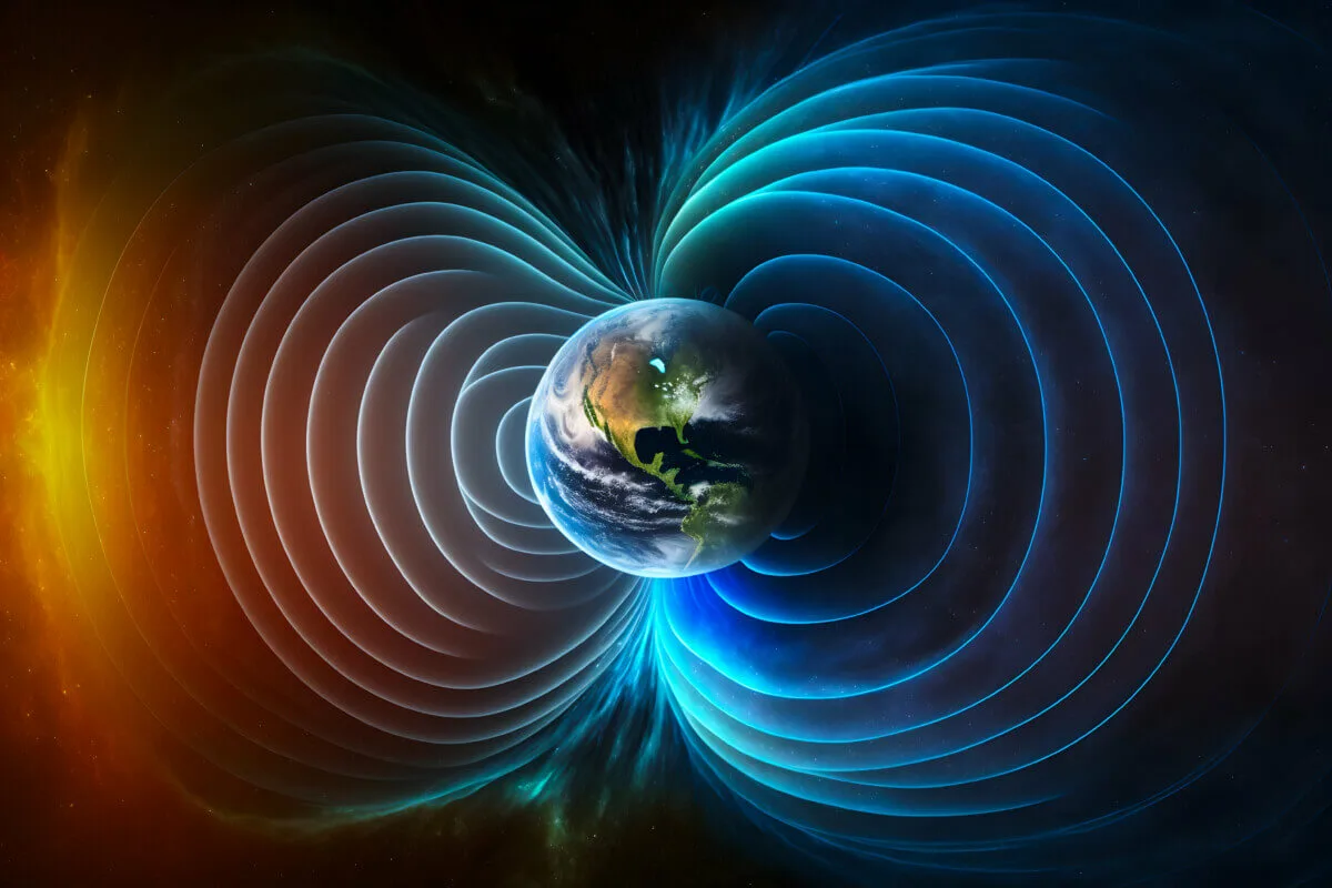 La Terra perde protezione: il campo magnetico si indebolisce e le conseguenze potrebbero essere irreversibili