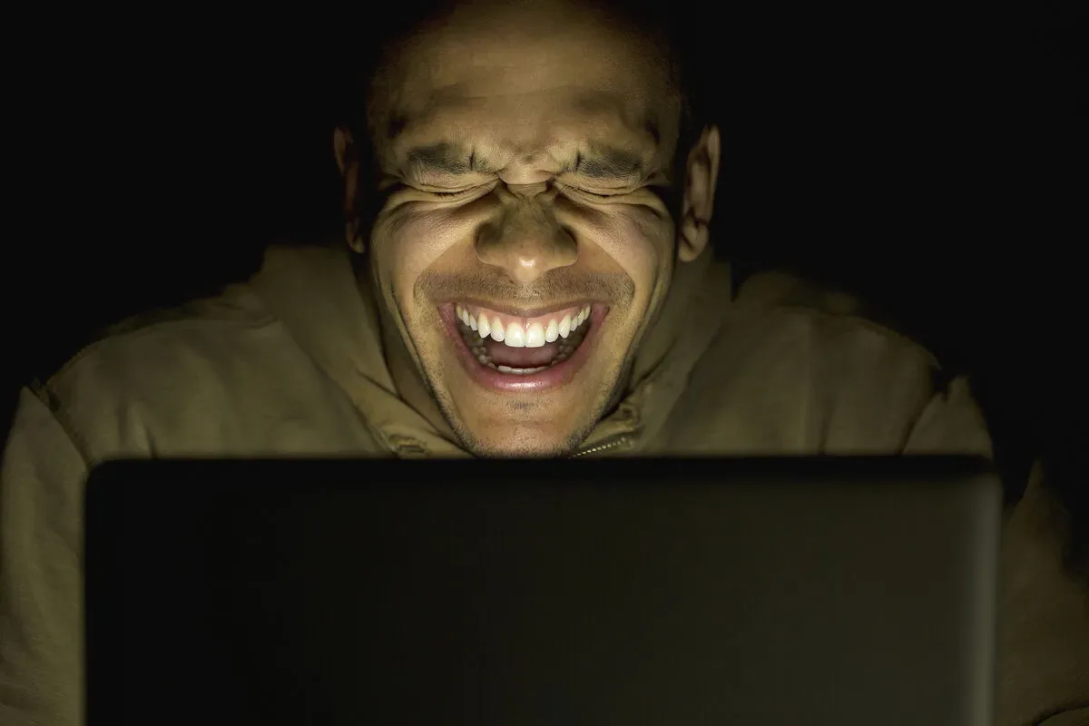 Cinque Barzellette Divertenti per Illuminare la Tua Giornata