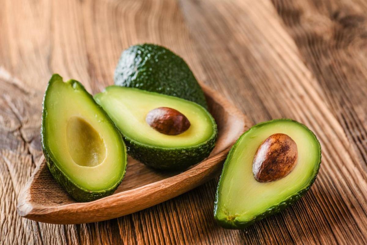 Maschera Naturale con Olio, Frutta e Verdura per Dire Addio al Crespo