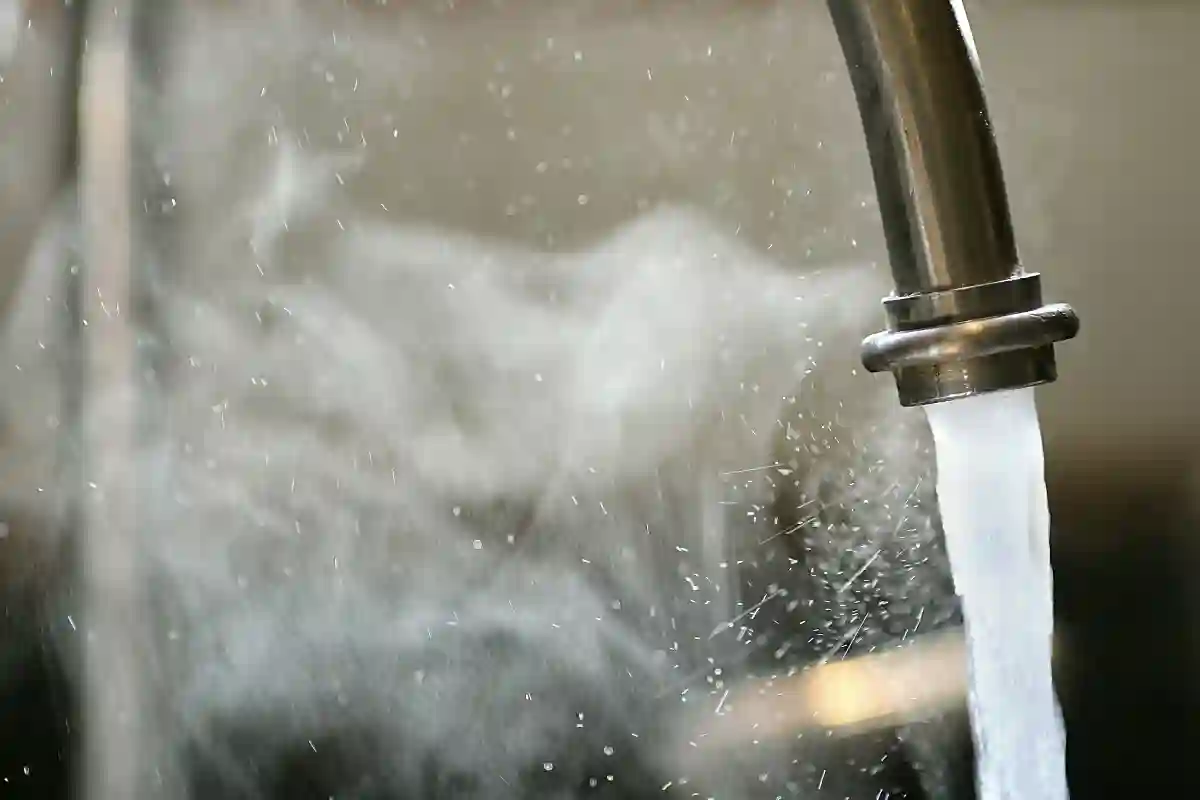 Come Rimuovere il Ghiaccio dal Freezer con Sale in Soli 2 Minuti