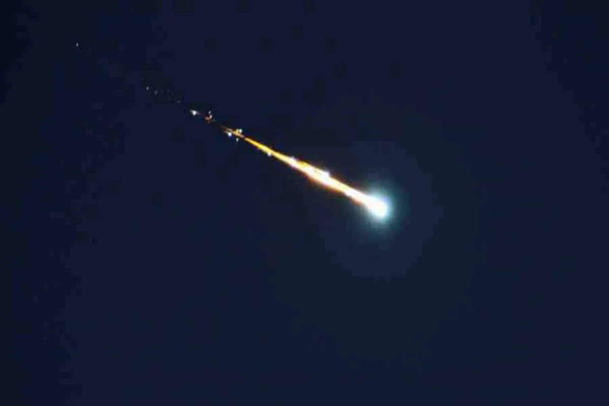 Sfera di buio, il fenomeno astronomico che illumina il cielo notturno in modo inaspettato
