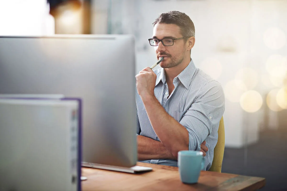 Occhiali per Computer: Allevia l’Affaticamento degli Occhi al PC